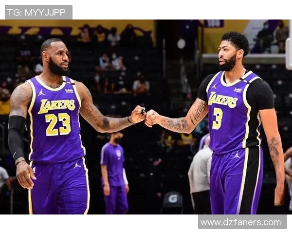 2020年NBA季后赛激战篮网与湖人精彩对决回顾与分析
